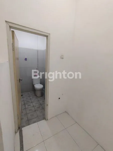 image RUKO DI TANJUNG DUREN, TERLETAK DI JALAN RAYA, LOKASI STRATEGIS (8)