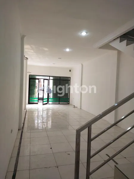 image RUKO DI TANJUNG DUREN, TERLETAK DI JALAN RAYA, LOKASI STRATEGIS (4)