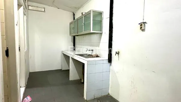 image RUMAH CANTIK DUA LANTAI (4)