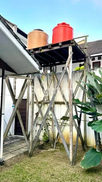 image RUMAH CANTIK DUA LANTAI (6)