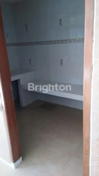 image RUMAH SECOND MANYAR LOKASI STRATEGIS PUSAT KOTA DEKAT GALAXY MALL  (2)