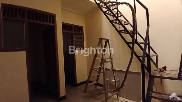 image RUMAH TUA  BEBAS BANJIR DI KOMPLEK ELITE DAN EKSKLUSIF PONDOK KELAPA (7)