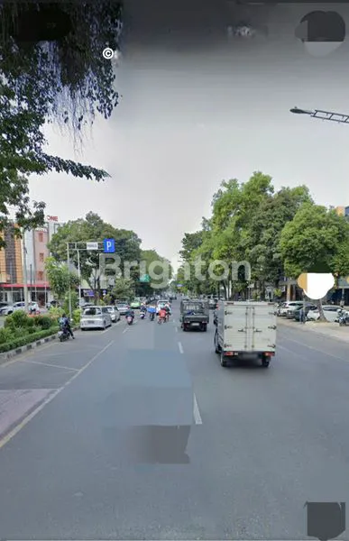 image RUKO 2 LANTAI STRATEGIS DI JALAN SLAMET RIYADI TENGAH KOTA SOLO (3)