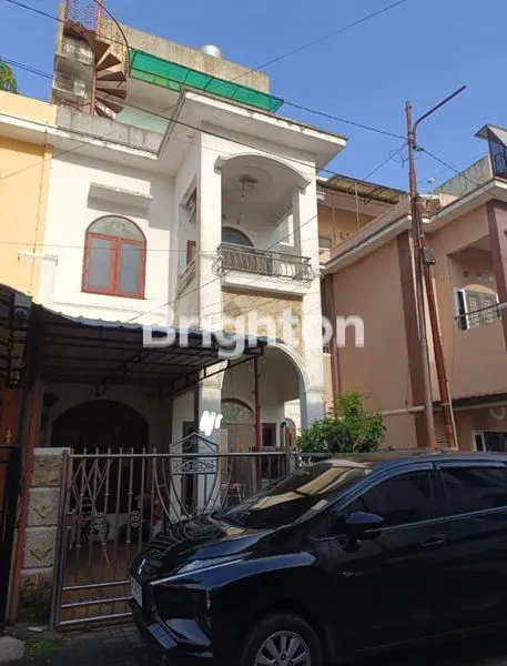 VILLA HOOK 3 1/2 TINGKAT, SIAP HUNI DI PULO BRAYAN DARAT II, MEDAN TIMUR