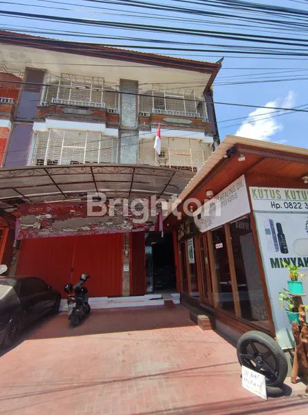 image RUKO LUAS TIGA SETENGAH LANTAI DI RAYA KUTA (1)
