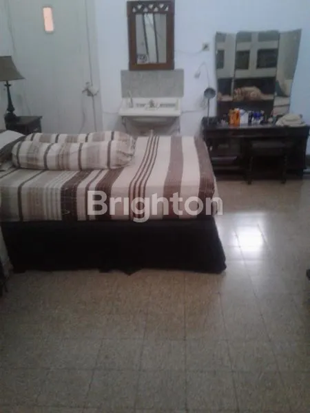 image RUMAH BELANDA KOKOH TERAWAT DEKAT JALAN IJEN (GUNUNG2)  MALANG (4)