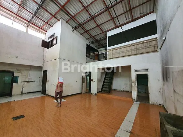 image MURAH AJA RUMAH SURABAYA SELATAN DEKAT KAMPUS UBAYA DEKAT CHICCO SUPERMARKET PALAPA SUPERINDO TENGGILIS (4)