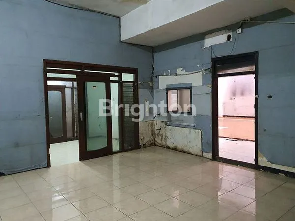 image MURAH AJA RUMAH SURABAYA SELATAN DEKAT KAMPUS UBAYA DEKAT CHICCO SUPERMARKET PALAPA SUPERINDO TENGGILIS (5)
