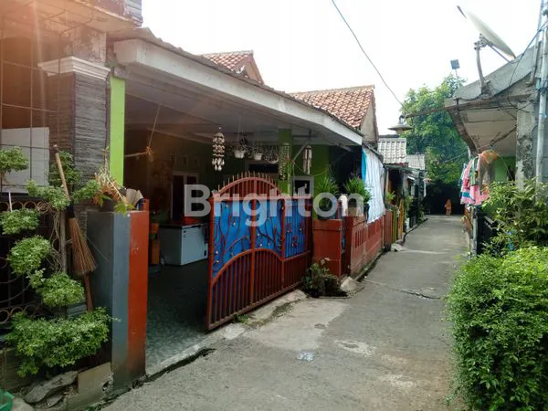 image RUMAH DENGAN LUAS TANAH BESAR LOKASI BEDAHAN PABUARAN MEKAR CIBINONG (1)