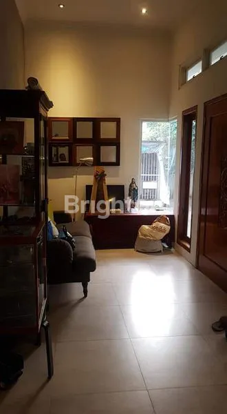 image RUMAH STRATEGIS DAERAH TENGGILIS DEKAT KAMPUS UBAYA (2)