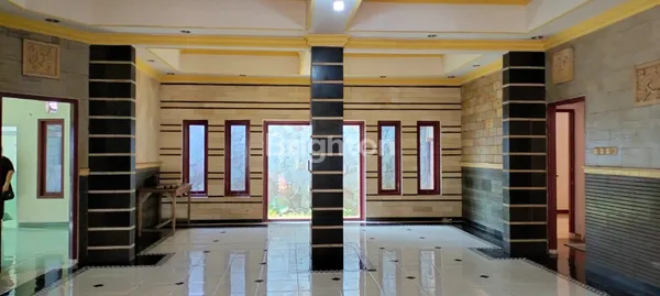 image RUMAH DI JL. KOLONEL AHMAD SYAM  (4)