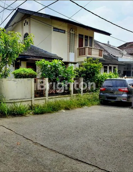 image RUMAH HOOK NYAMAN HADAP TAMAN DI CIBUBUR (1)