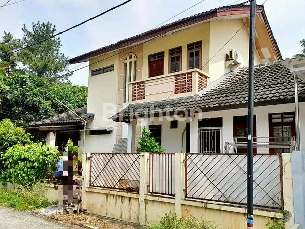 image RUMAH HOOK NYAMAN HADAP TAMAN DI CIBUBUR (2)