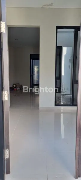 image RUMAH GRESS BAGUS DUA LANTAI DI MEDOKAN ASRI (3)