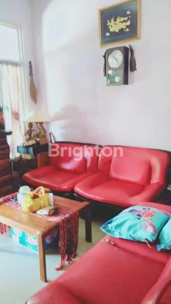 image RUMAH 2 LANTAI SIAP HUNI DI SERUA PAMULANG DEKAT TERMINAL PONDOK CABE  (5)