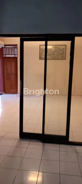 image RUMAH LAMA 2 LANTAI DI JALAN TEGALSARI RAYA, HANYA 500 METER DARI JALAN SRIWIJAYA DAN DEKAT JAVA MALL. JANGAN LEWATKAN KESEMPATAN INI!\\\" (2)