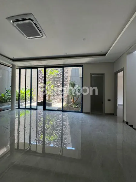 image *NEW GRESS MINIMALIS IMPERIAL GOLF PAKUWON INDAH SURABAYA* (3)