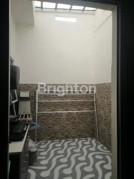 image RUMAH 2 LANTAI DEKAT PUSAT PERBELANJAAN DI CIPTALAND TIBAN BATAM (6)