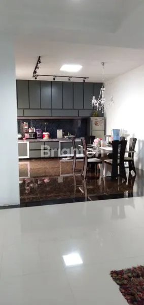 image RUMAH 2 LANTAI DEKAT PUSAT PERBELANJAAN DI CIPTALAND TIBAN BATAM (5)