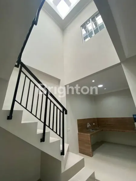 image RUMAH BARU DI VILLA MELATI MAS LOKASI CLUSTER PALING DEPAN (8)