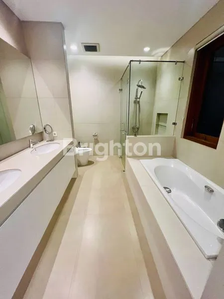 image FOR RENT! RUMAH MEWAH KAWASAN MENTENG, JAKARTA PUSAT. FULLY FURNISHED. DEKAT DENGAN PUSAT KOTA DAN MALL GRAND INDONESIA (5)