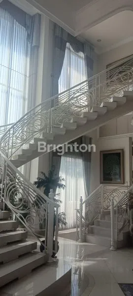 image RUMAH  MEWAH DELTASARI SIDOARJO FULL  FURNISHED (4)