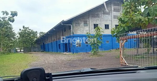 GUDANG DI TENGAH KOTA SIAP PAKAI USAHA TUGU