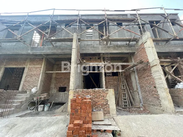 image RUMAH BARU INDENT 2.5 LANTAI DALAM KOMPLEK GREENVILLE DURI KEPA JAKARTA BARAT (1)