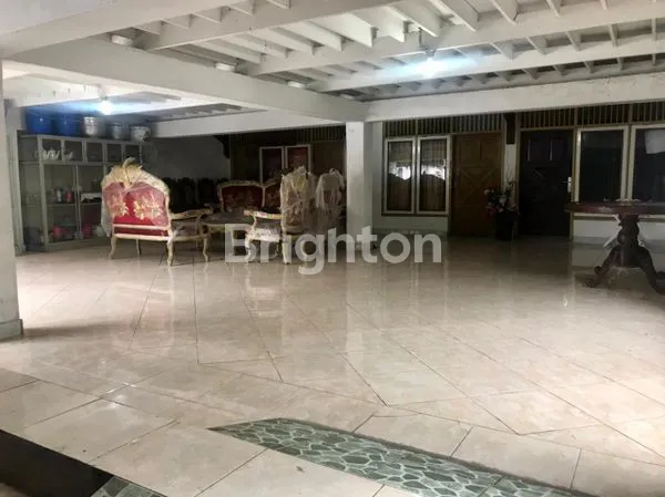 image RUMAH CANTIK DIJUAL DI PINGGIR JALAN RAYA AWS (2)