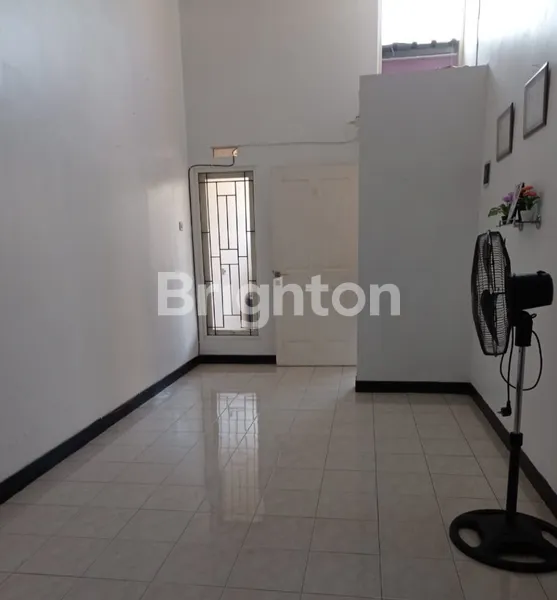 image RUMAH DI PURI SURYA JAYA VALENCIA RESIDANCE GEDANGAN SIDOARJO (3)