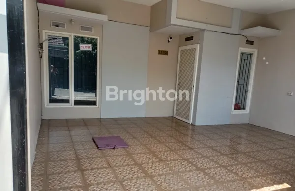 image RUMAH DI PURI SURYA JAYA VALENCIA RESIDANCE GEDANGAN SIDOARJO (4)