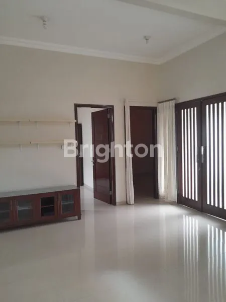 image RUMAH CANTIK TERAWAT DI VILLA PUNCAK TIDAR KOTA MALANG (6)