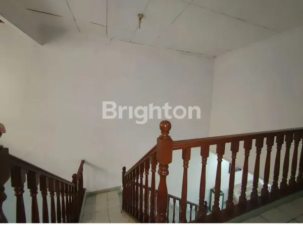 image TURUN HARGA!! RUMAH CANTIK 2 LANTAI PIK 1 (2)