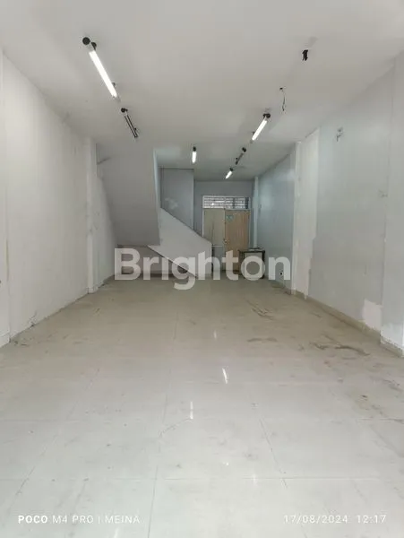 image RUKO 2 LANTAI PINGGIR JALAN RAYA JAKARTA BOGOR DEKAT ALUN-ALUN CIRIMEKAR, SUPERINDO PABUARAN, STASIUN CIBINONG, MIE GACOAN, BINA HUSADA CIBINONG. (2)