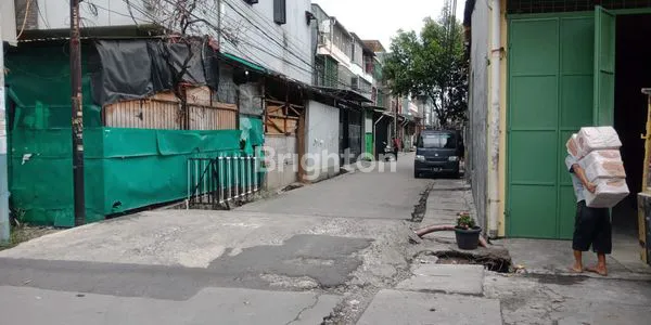image RUMAH TUA DI JELAMBAR JAKARTA BARAT (2)