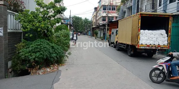 image RUMAH TUA DI JELAMBAR JAKARTA BARAT (4)