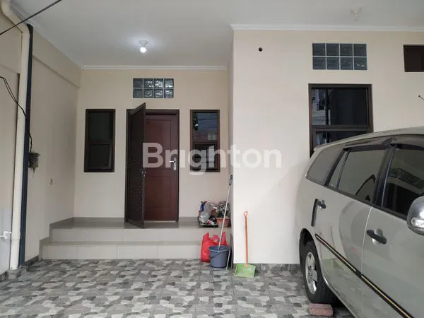 image RUMAH DI KELAPA GADING, STRATEGIS, (R 1175) (3)