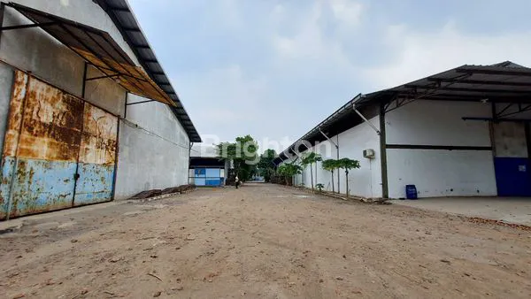 image GUDANG DAN PABRIK CIKOKOL LUAS STRATEGIS MASIH TERAWAT (5)