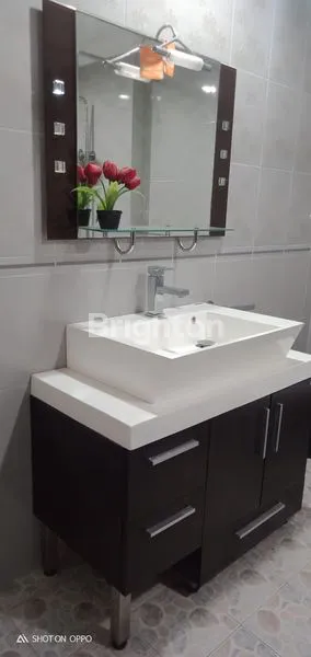 image RUMAH MEWAH DAN NYAMAN LOKASI STRATEGIS (3)