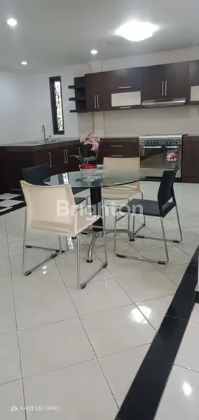 image RUMAH MEWAH 2 LANTAI GUNUNG SOPUTAN (4)