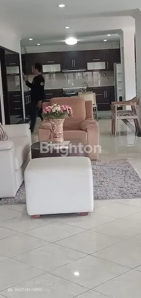 image RUMAH MEWAH 2 LANTAI GUNUNG SOPUTAN (5)