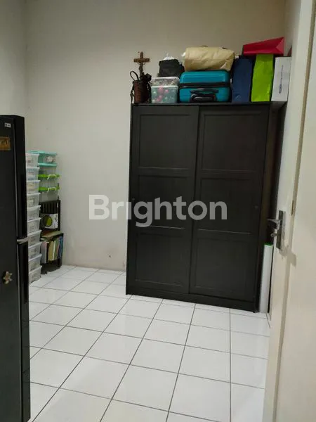 image SIAP HUNI. RUMAH DI CLUSTER ROYAL KARAWACI , TANGERANG (3)