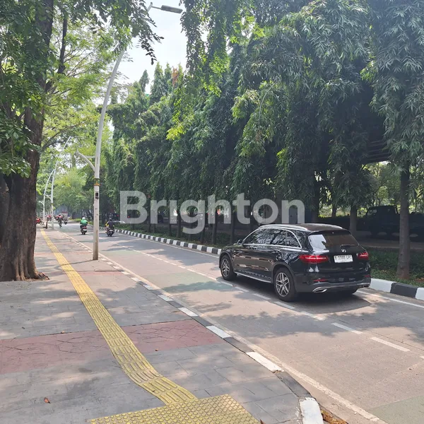 image TANAH LOKASI STRATEGIS KAWASAN BISNIS SUNTER DI JL. YOS SUDARSO, 1 MENIT DARI GERBANG TOL SUNTER (8)