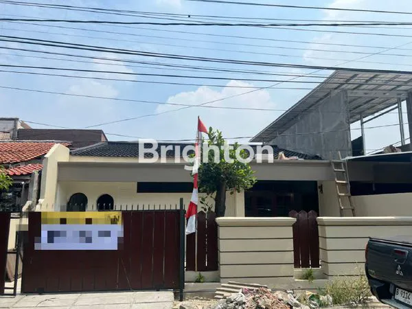 image HUNIAN BARU DI RENOVASI STRATEGIS DI TEPI JALAN (1)