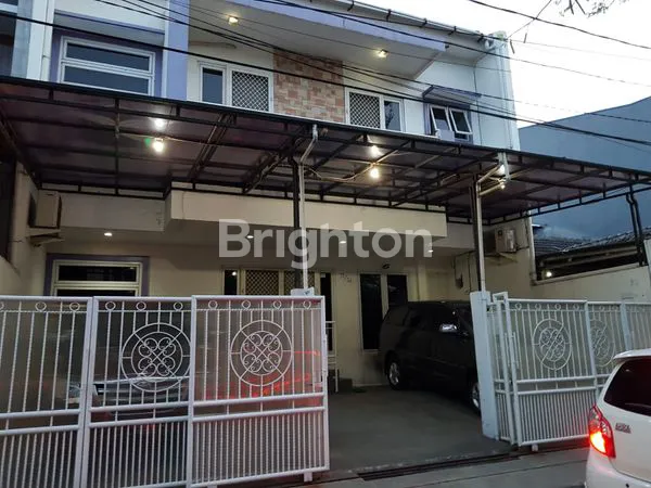 image RUMAH 2 LANTAI JAKARTA UTARA (1)