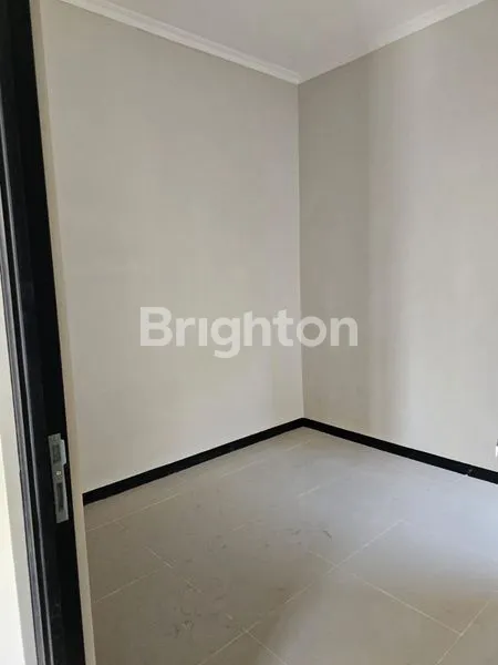 image DISEWAKAN RUMAH SIAP HUNI ALANA SURABAYA (7)