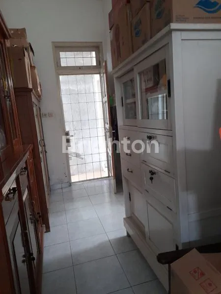 image RUMAH SIAP PAKAI TENGAH KOTA DAERAH MANGKUBUMEN SOLO   (3)
