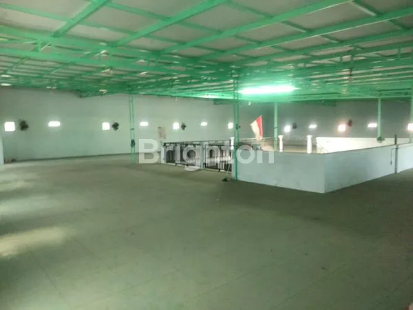 image GUDANG 2 LANTAI LUAS ± 1100 M² POROS JALAN TEJA - KOTA PAMEKASAN, MADURA (3)