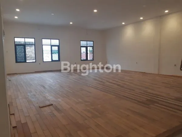 image RUMAH INTI KOTA. JL. SIKAMBING. DAERAH SEKIP & ADAM MALIK. LEBAR 10 METER. COCOK UNTUK BUKA CAFR (5)