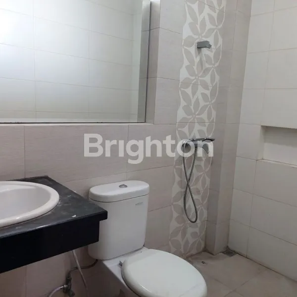 image SIAP HUNI RUMAH 2 LANTAI AREA RUNGKUT, STRATEGIS 200 METER DARI RAYA MERR (5)